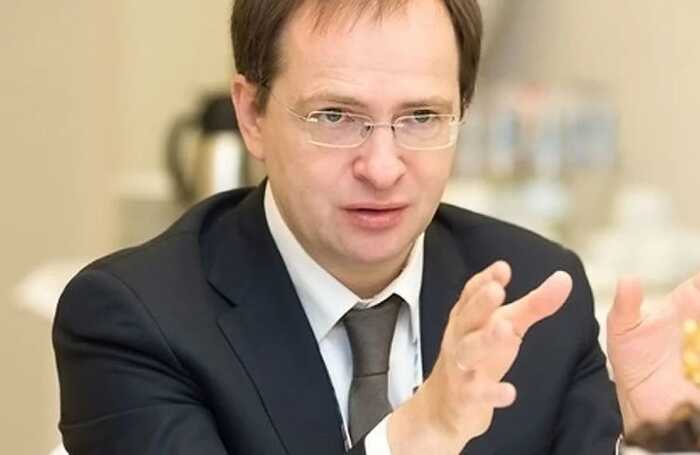 У Туреччині журналіст під час брифінгу голови російської делегації назвав Путіна "боягузом"